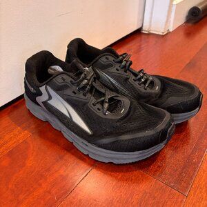 Altra black womens 8